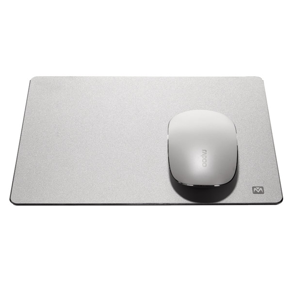 

MantisTek® AP1 All Aluminum Metal Slim Mouse Pad Anti Skid Rubber Base