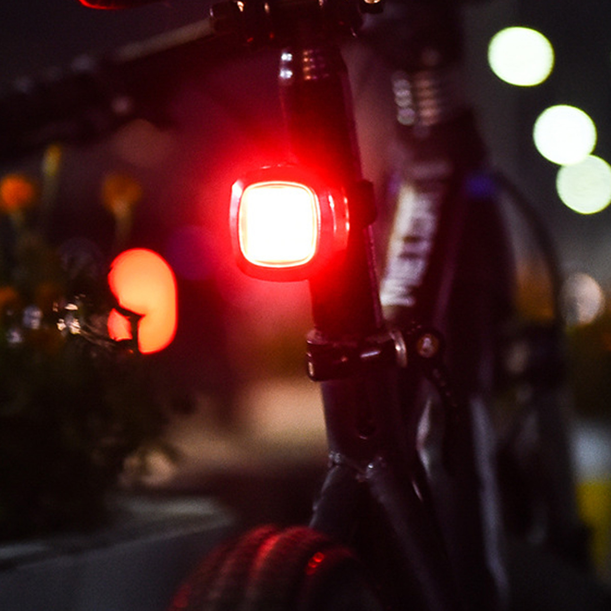 Smart Bike Taillight USB Rechargeable 5 Modes Adjustable Sensing Warning Lamp Waterproof Cycling