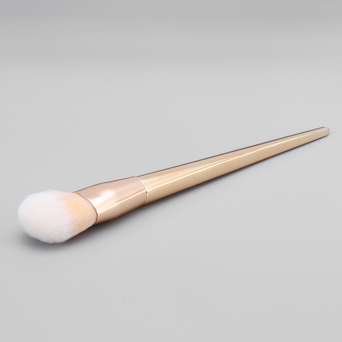 7Pcs Makeup Brushes Set Electroplating Rod