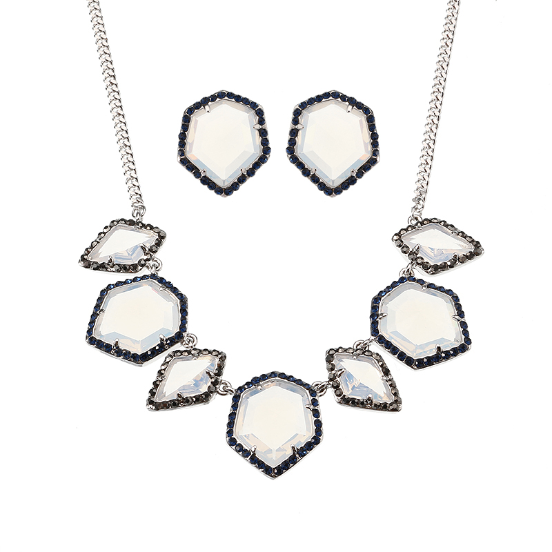 

JASSY® Luxury Women Jewelry Set Elegant Platinum Plated White Opal Crystal Necklace Earrings Gift