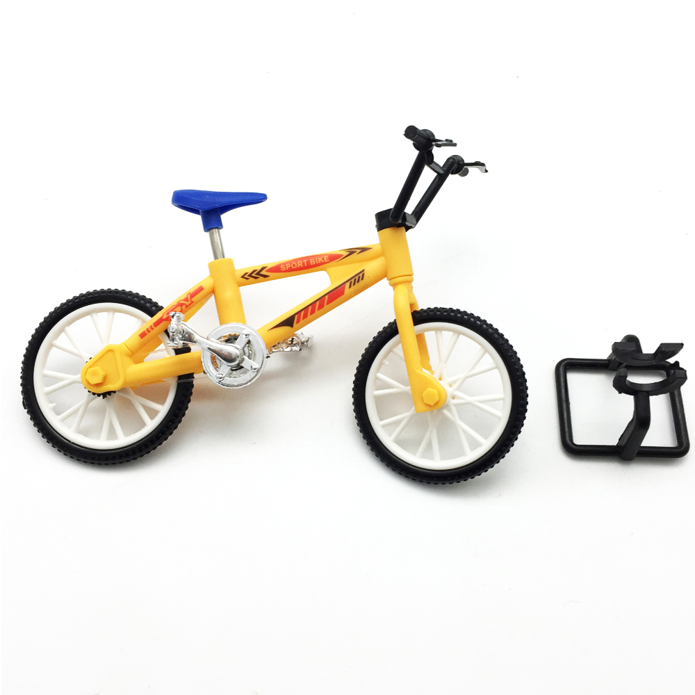 1Pc WPL Simulate Action Figure Bike Bicycle 10cm Random Delivery RC Car Parts 121x48.4x80mm - Photo: 2