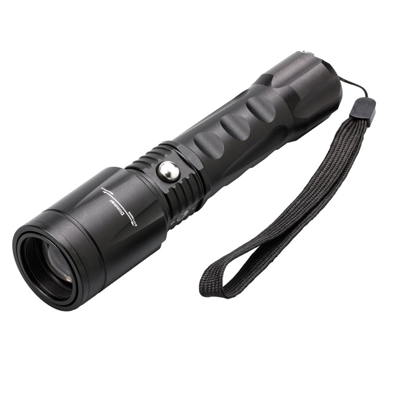 

U King ZQ-X999 T6 1000LM Zoomable LED Flashlight 18650