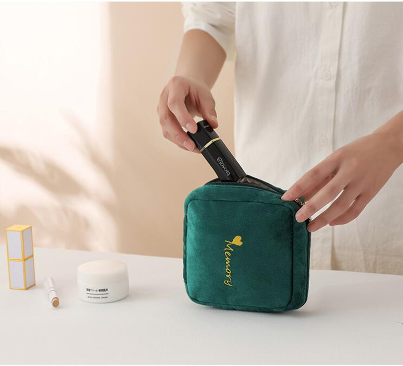 Fashion Portable Velvet Cosmetic Bag Multifunction Makeup Bags Waterproof Mini Women Sanitary Bag