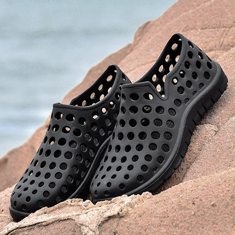 Nebwe 2019 Breathable Men Sandals Shoes Hollow Light Beach Shoes Casual Sandals Outdoor Summer