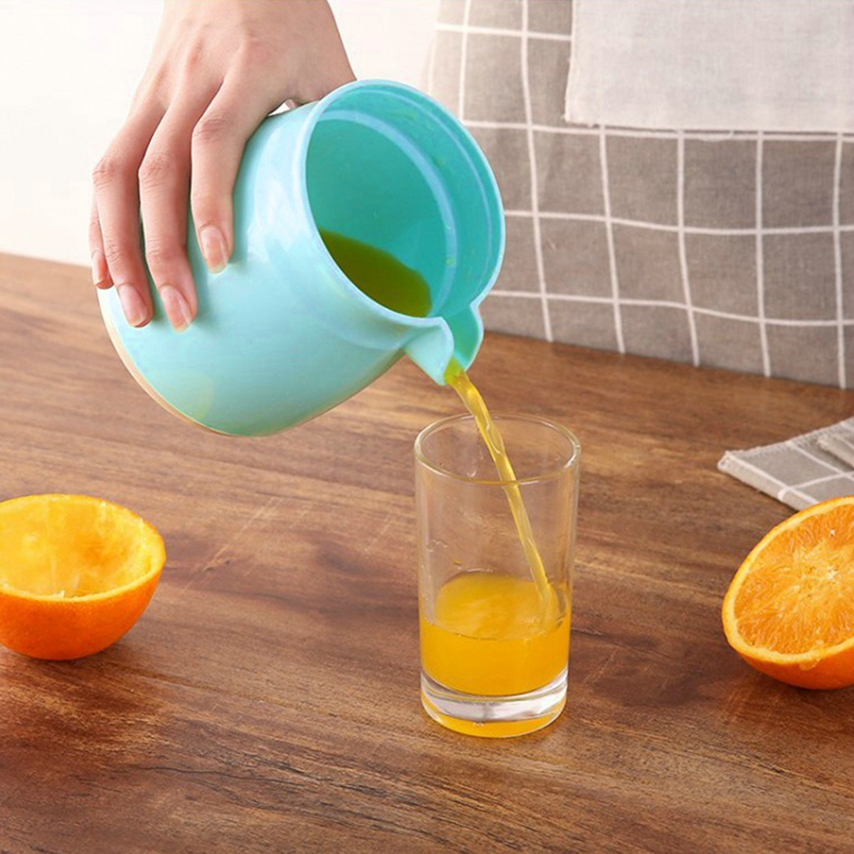2-in-1 Manual Juicer Citrus Juicer Squeezer Cup Orange Lemon Squeezer