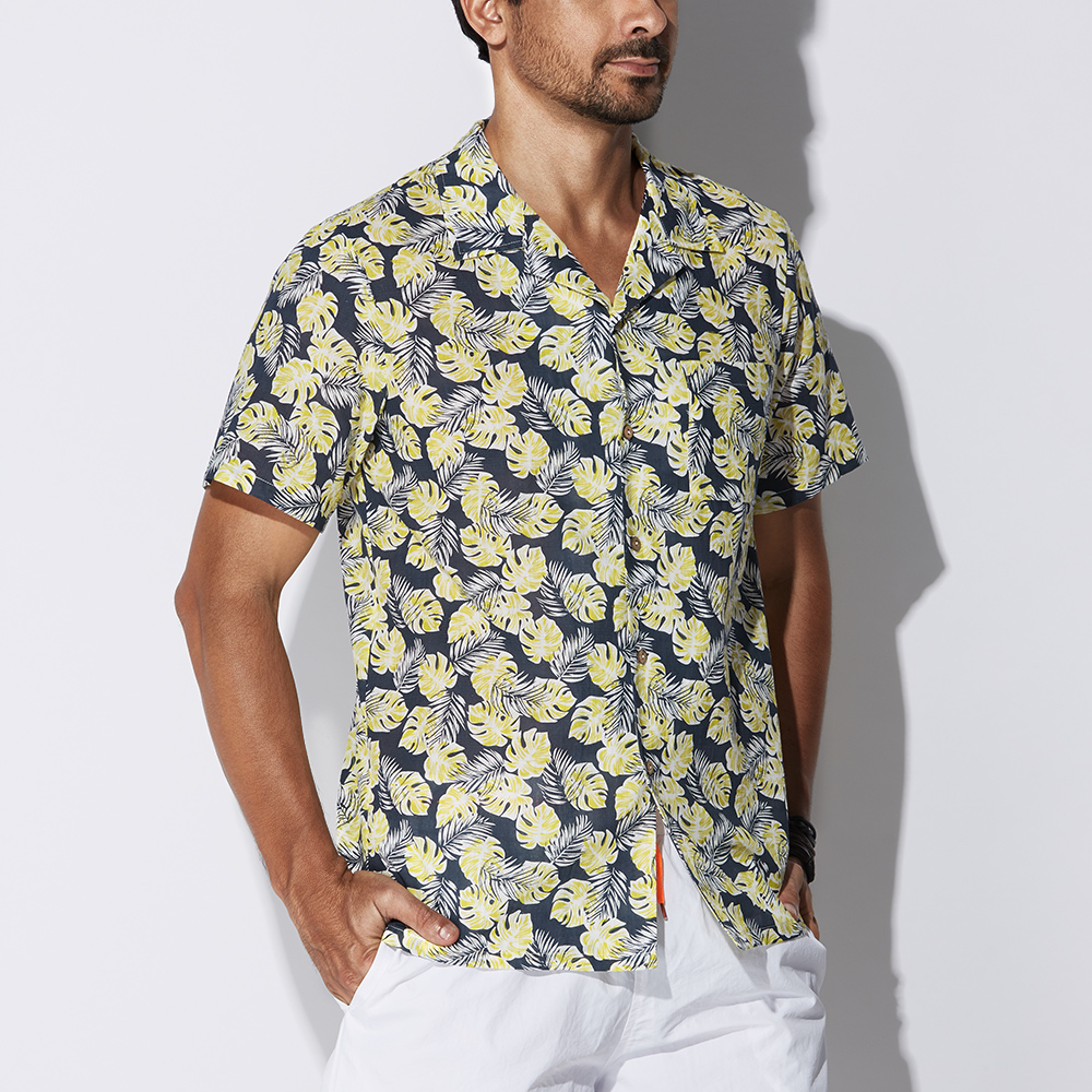 Рубашка с принтом купить. Гавайская рубашка. Гавайская рубашка мужская. Летняя рубашка мужская Гавайская. Рубашка с пальмами.
