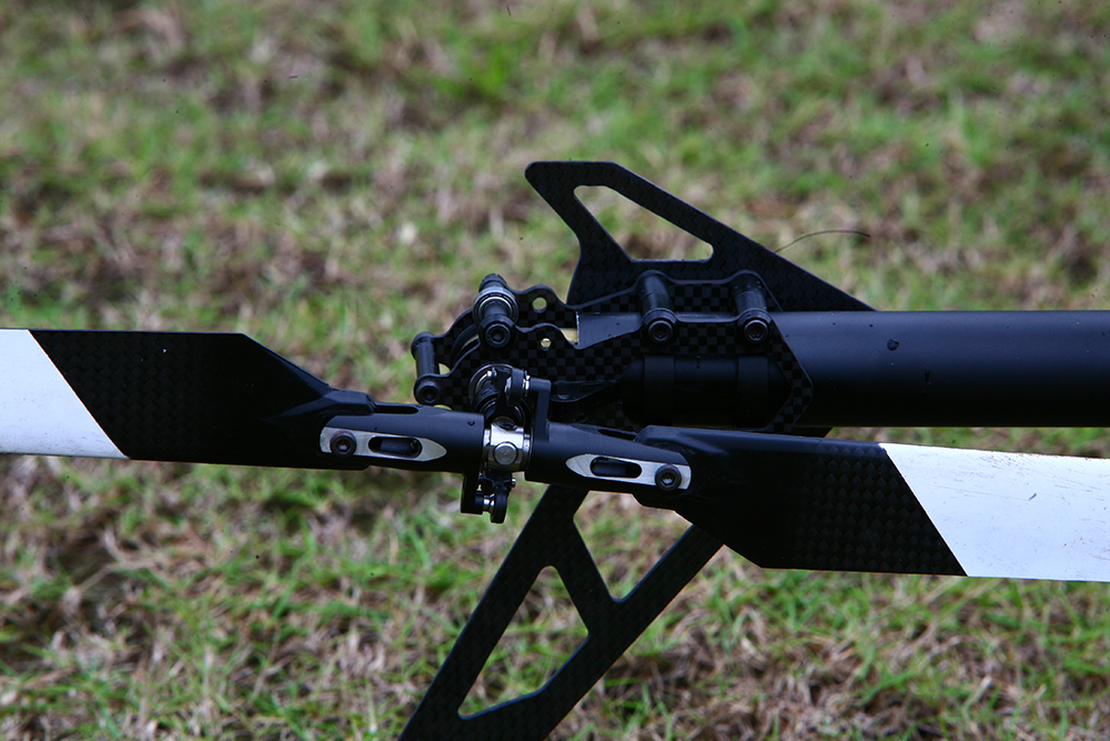KDS INNOVA 700 6CH 3D Flying Flybarless RC Helicopter Kit - Photo: 12