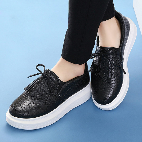 Women Casual Lace Up Snakeskin Flat Shoes PU Leather Tassels Loafers ...